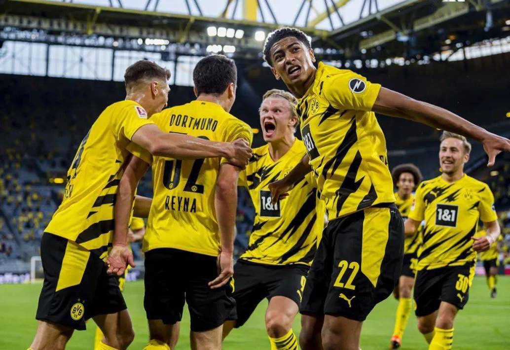 在内线拼抢 在内线拼抢