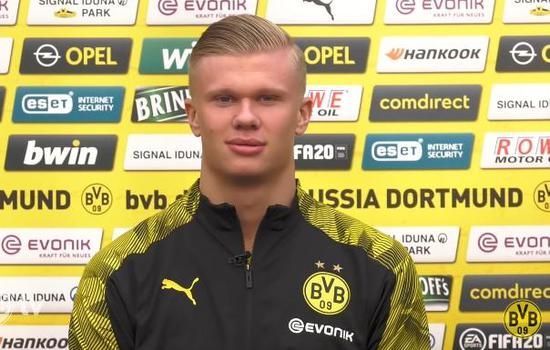 教练席能否 教练席能否